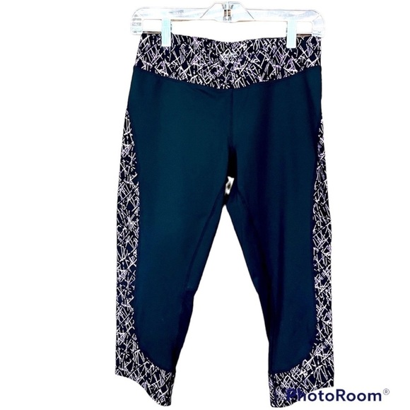 Calvin Klein Performance w/Mesh on Leg - Picture 1 of 6